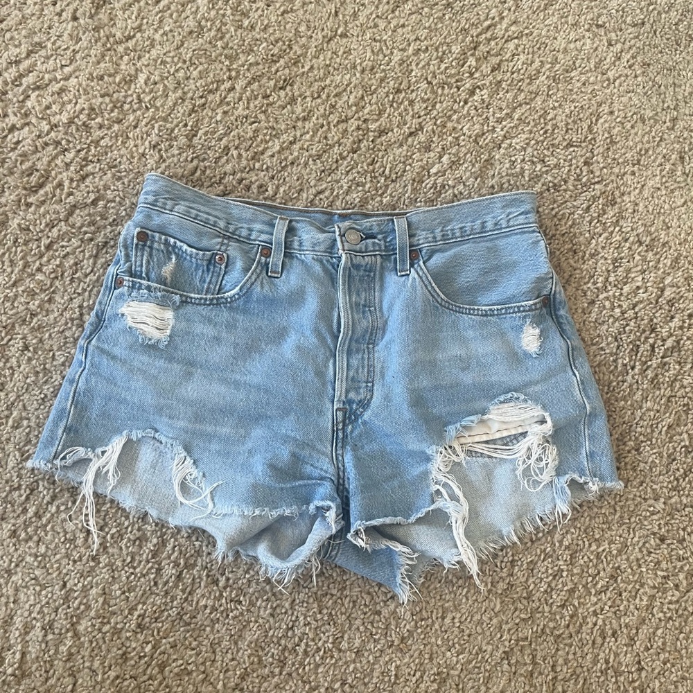 501 Levi shorts